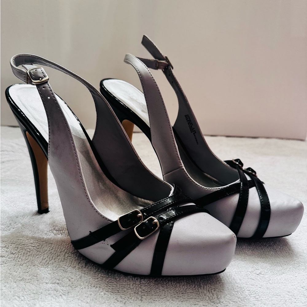 Shoe Dazzle Black and White Slingback Heels